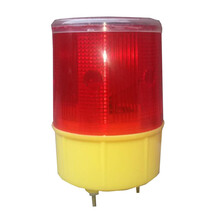 他还担任了首席伴郎