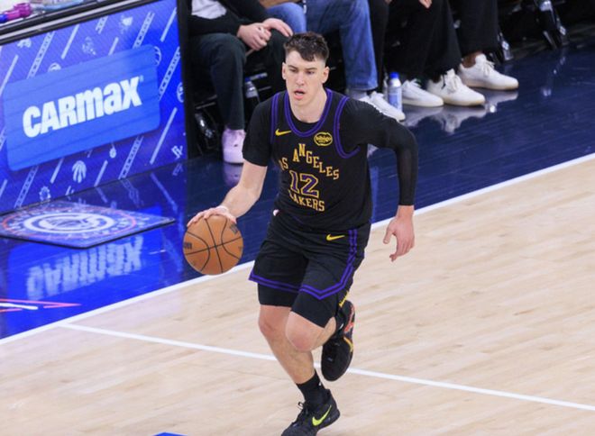 湖人队力克骑士四星闪耀赛场