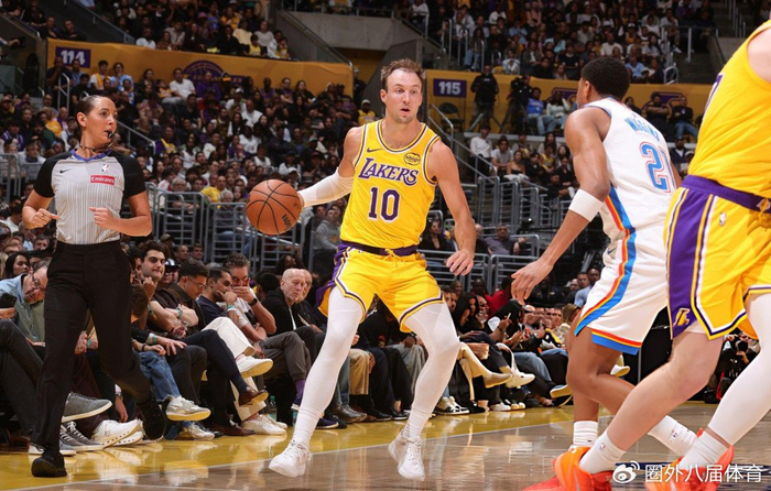 湖人主场惨败雷霆三连败，战绩稳居西部第四