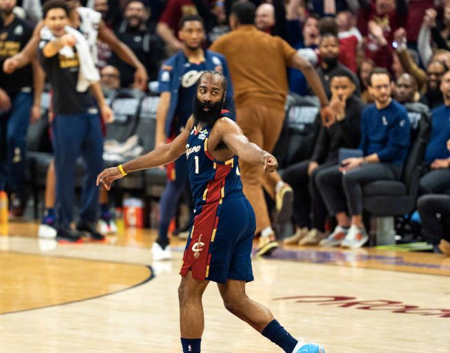 猛龙主场迎战骑士 系列赛形势胶着伤病影响成关